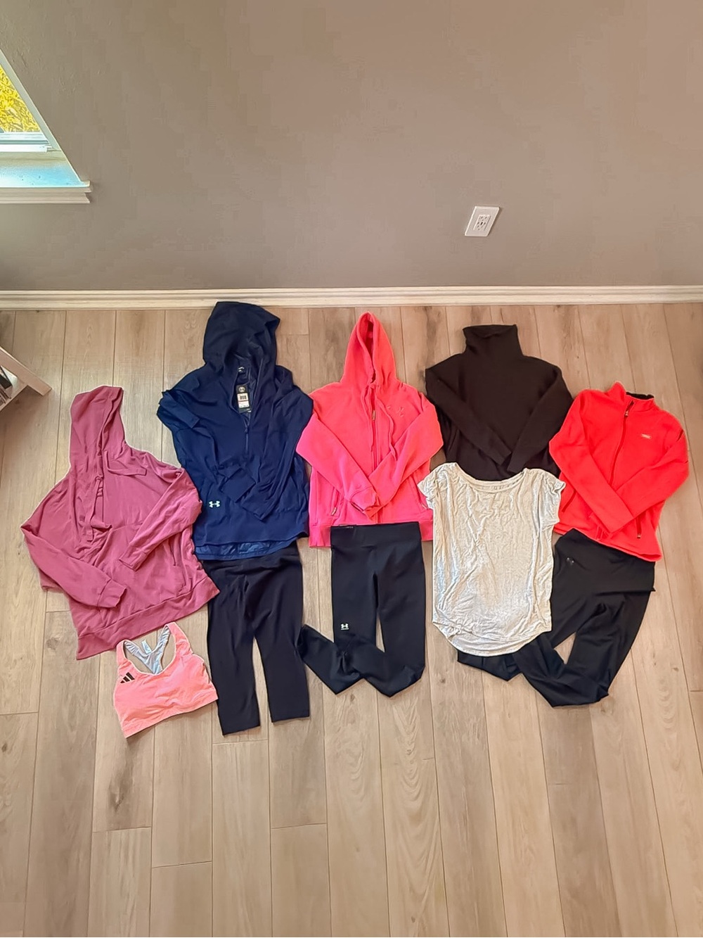 LULULEMON UNDER ARMOUR ADIDAS WOMENS ATHLEISURE WORKOUT CLOTHING BUNDLE SIZE S